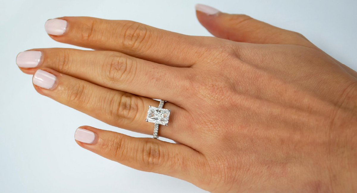 Pave Setting of Radiant Lab Grown Diamond