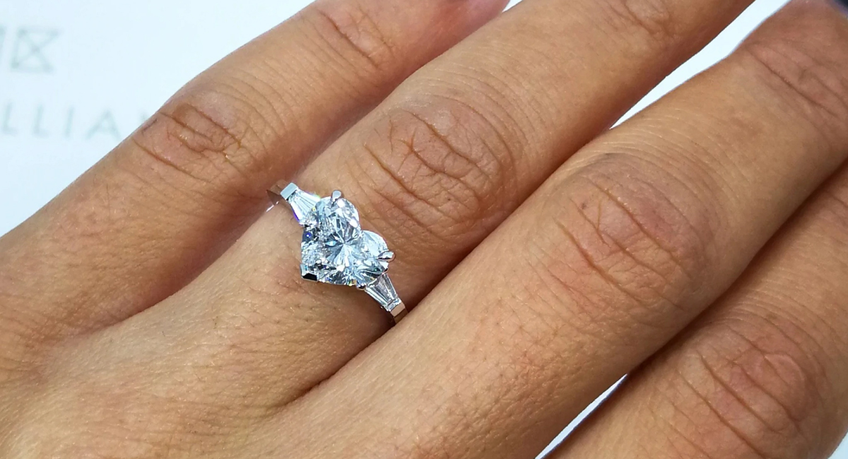 hear-three-stone-diamond-ring