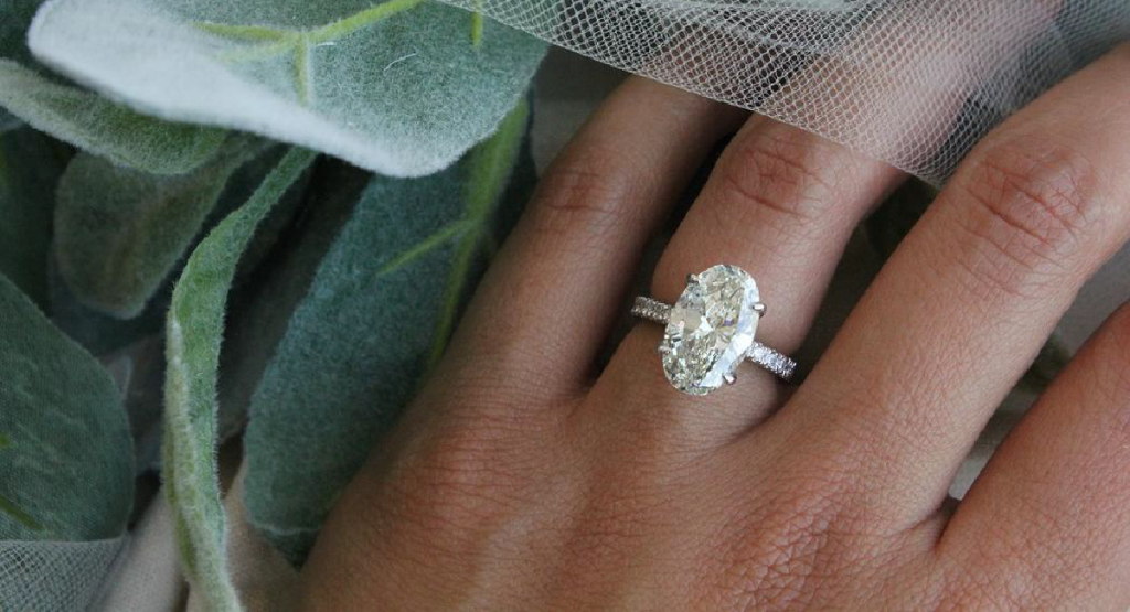 Round shop oval diamond