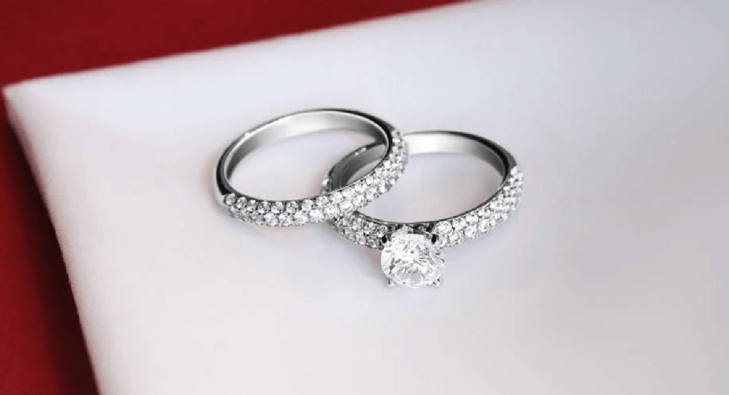 Platinum vs Gold What Metal Would Be The Best Choice For Your Engagement Ring in 2022? Loose