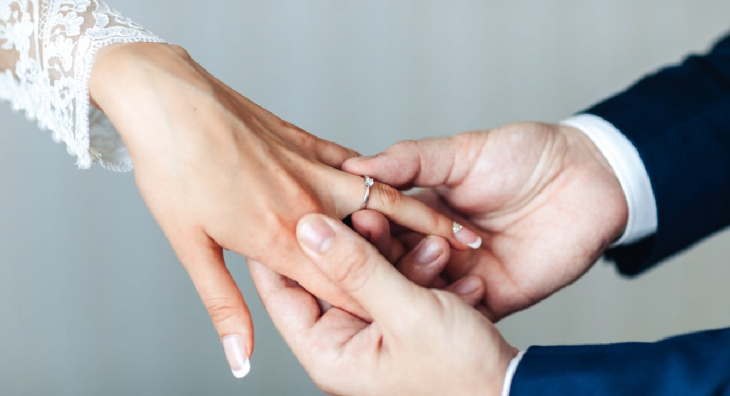 An Expert Guide to Bezel Setting Pros, Cons, Analysis, Types, and